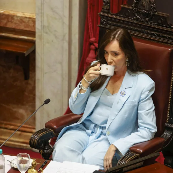 Victoria Villarruel denunció penalmente a Luis Petri y lo acusó de ser “irresponsable”