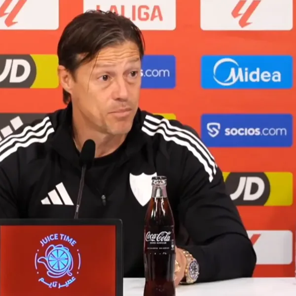 Matías Almeyda realizó un discurso antes del duelo entre Sevilla y Barcelona: “El fútbol es el reflejo de la sociedad”