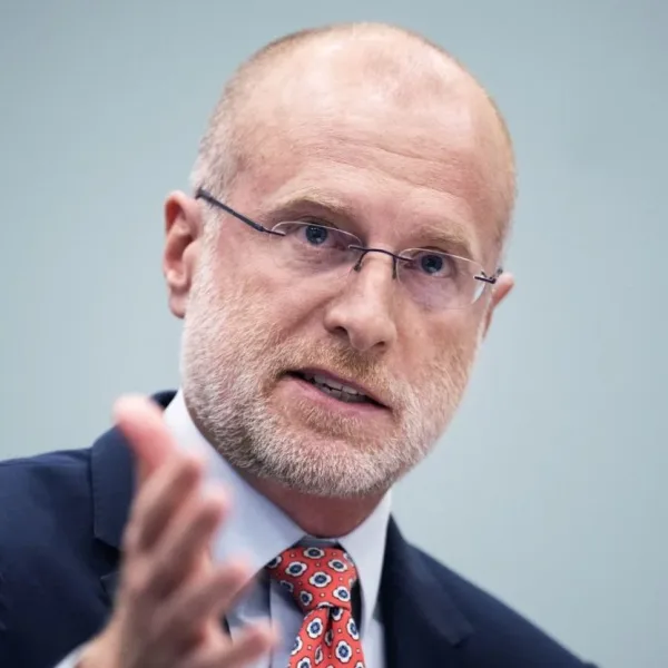 EE.UU: la Casa Blanca amenaza con quitar licencias a medios por la cobertura de la guerra con Irán