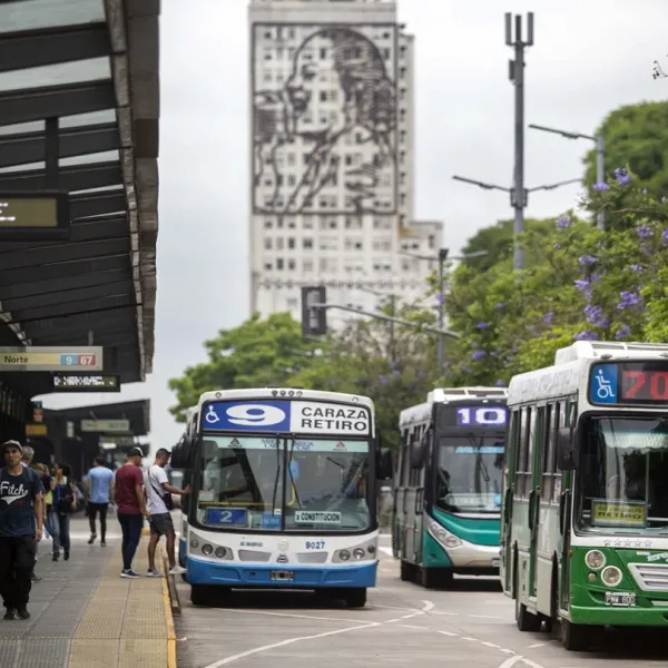 Aumentaron los colectivos en el AMBA: cuánto cuesta el boleto mínimo y a qué líneas afecta