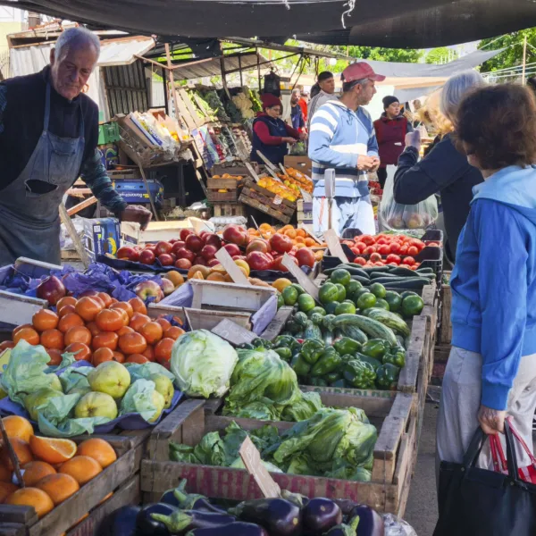 El consumo no encuentra piso: en febrero cayó por tercer mes consecutivo