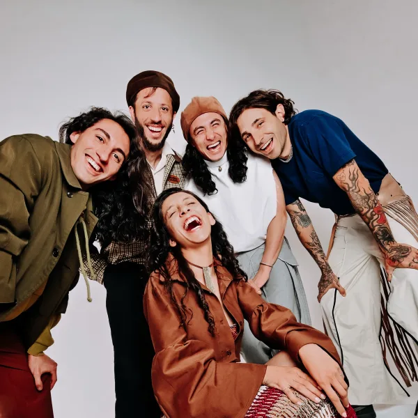 Spaghetti Western brilló en su debut en Lollapalooza Argentina 2026 y conversamos con ellos en la previa