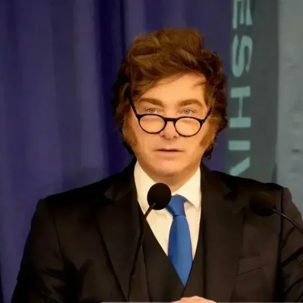 Milei en Hungría: prometió “exterminar la inflación” y elogió a Trump y Orbán