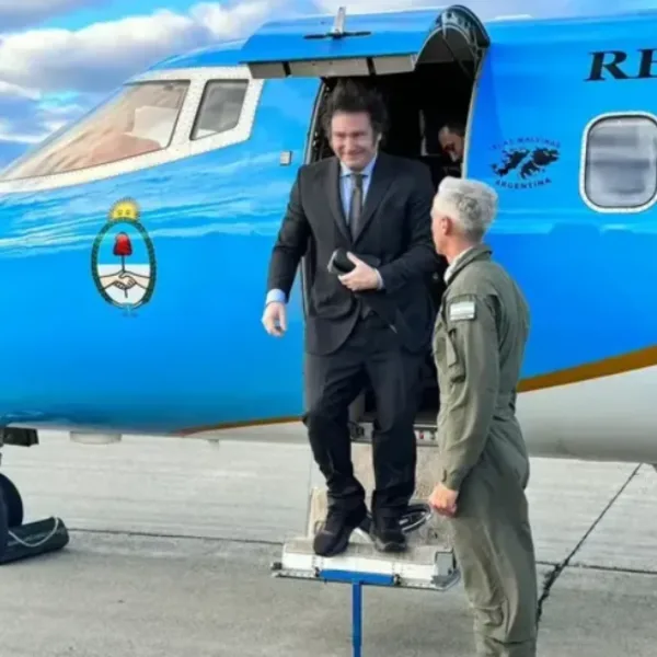 Milei volvió al país, atacó al periodismo y evitó hablar del caso $Libra 