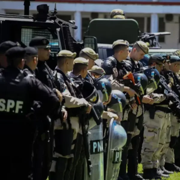 Resumen: Las cinco fuerzas convocan a una protesta, Israel ataca Irán, protestas contra Trump y más...