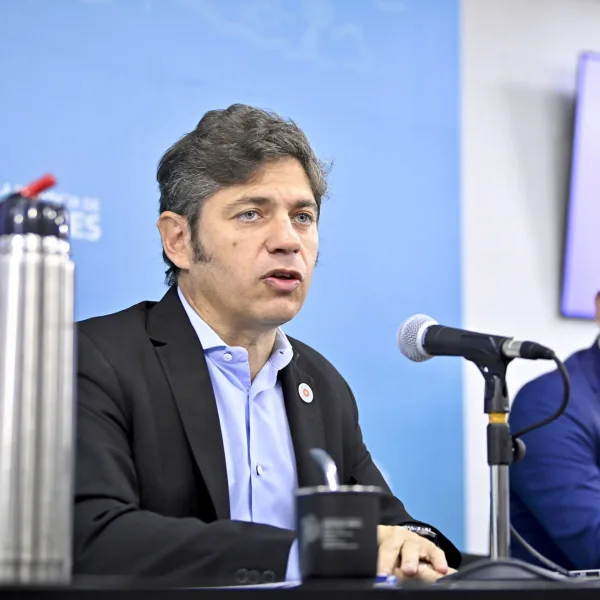 Kicillof cruzó a Milei por YPF: “Siempre le dio la razón a los buitres”