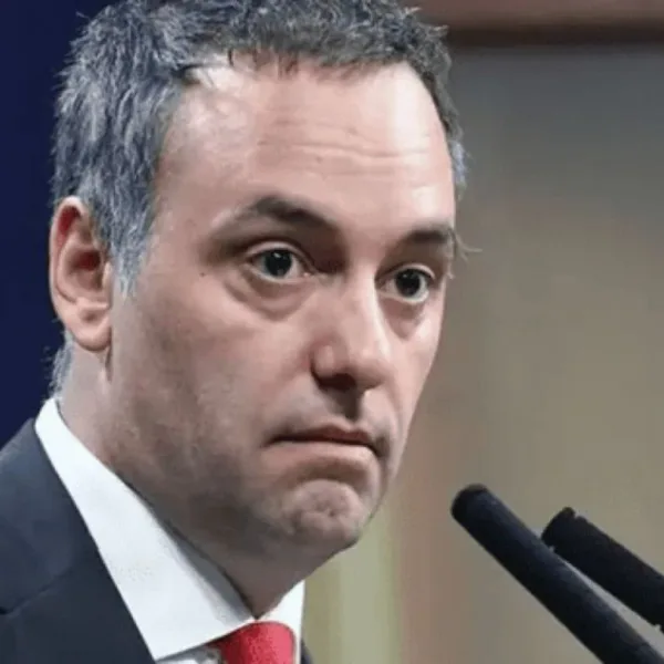 Avanza la causa contra Adorni; La Justicia ordena aplicar la Ley de Financiamiento Universitario; Colapinto corre en Buenos Aires y más...