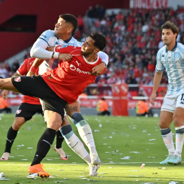 Independiente se quedó con el clásico y se metió en zona de playoff