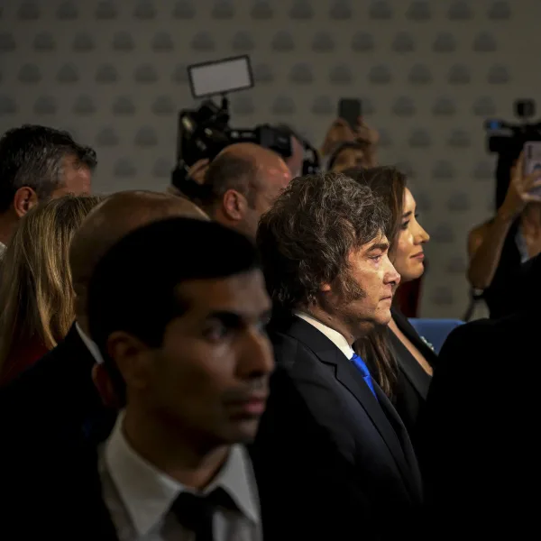 Milei celebra la baja mayorista pero advierte por la inflación: “Falta una gran corrección”