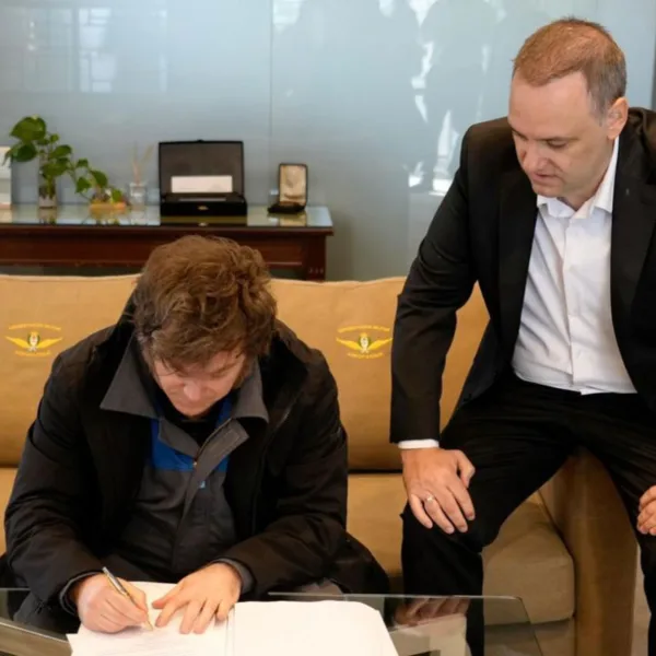 El Gobierno oficializó anticipos de coparticipación para 12 provincias