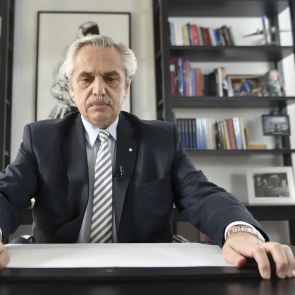 Alberto Fernández reapareció con fuertes críticas a Milei