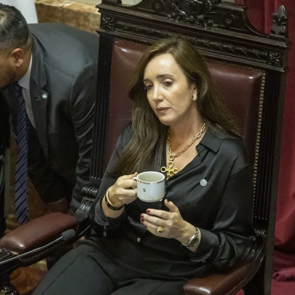 Villarruel autorizó un nuevo aumento para empleados del Senado