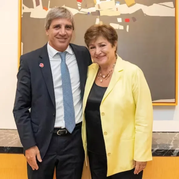 Caputo viaja a Estados Unidos para reunirse con la titular del FMI en medio de la suba de la inflación