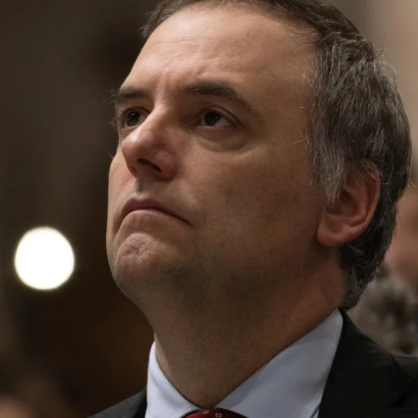 La fiscalía solicitó archivar la causa por el viaje de la esposa de Adorni a Estados Unidos