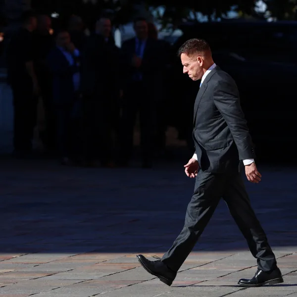 ¿Quién es Peter Thiel? El magnate crítico de la democracia que visitó Argentina para reunirse con Milei