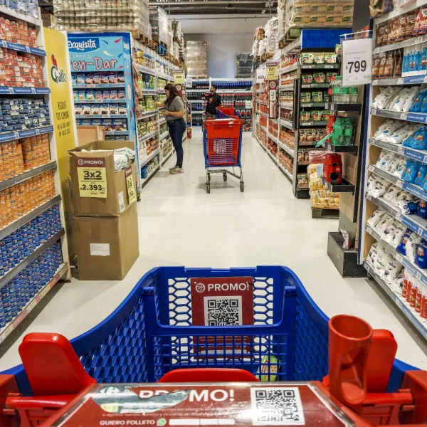 El consumo no repunta: caen las ventas mayoristas y suben levemente en supermercados