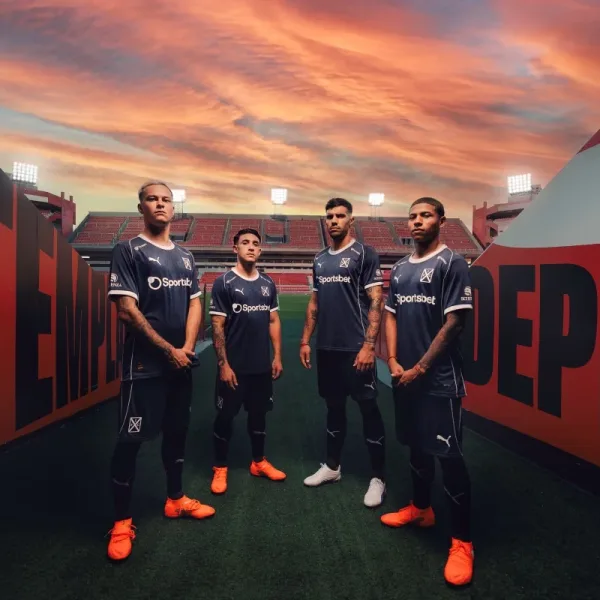 Independiente lanzó su nueva camiseta alternativa 