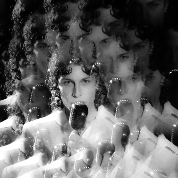 Leo Rizzi presenta “Corazón Hinchado”, un nuevo adelanto de su próximo disco