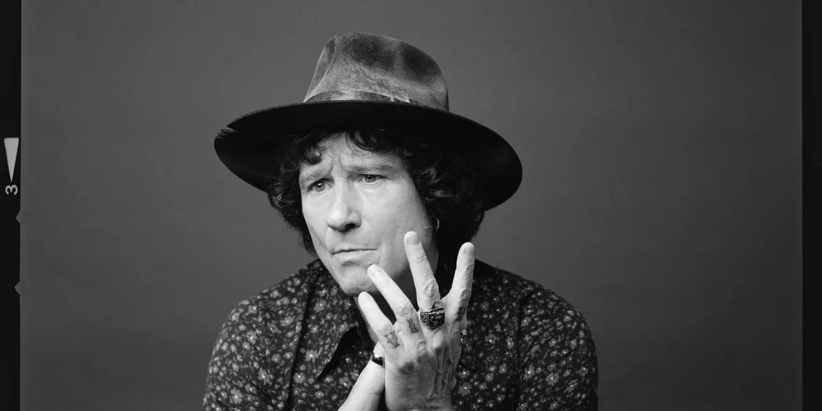 Enrique Bunbury lanza “De un Siglo Anterior” y cierra una etapa marcada ...