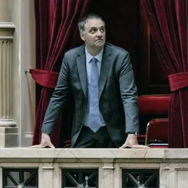 Con el respaldo de los Milei, Adorni brinda su informe de gestión ante el Congreso