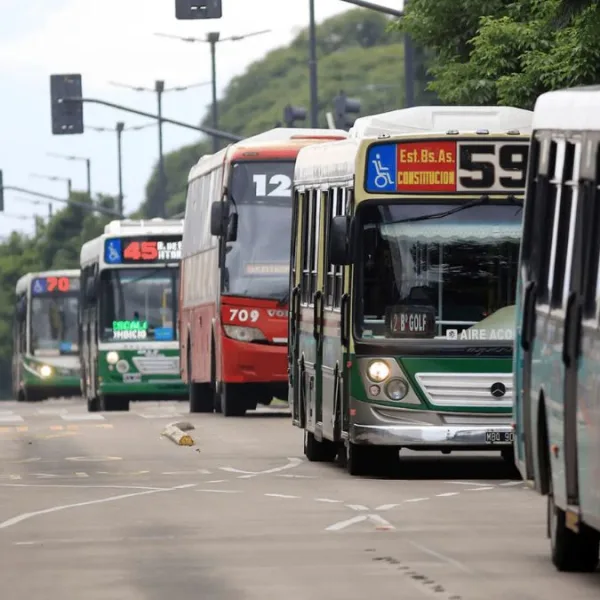 Colectivos, subte y peajes: aumentan un 5,4% a partir de mayo y el boleto mínimo se ubicará entre $750 y $915 