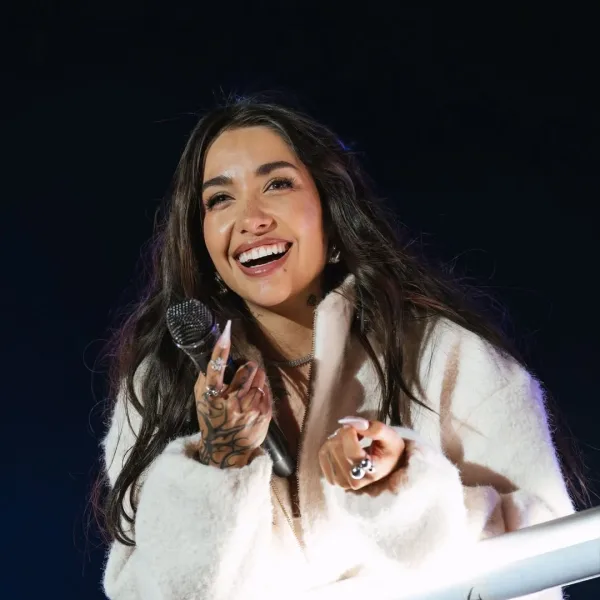 María Becerra cantará en vivo este domingo en los Premios Platino Xcaret 2026