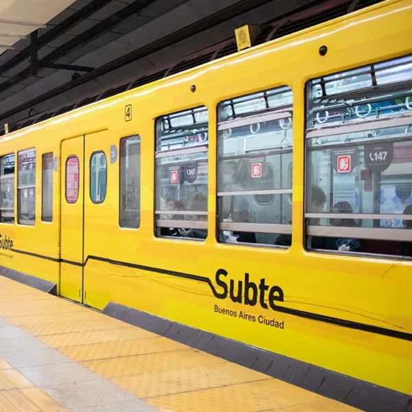 Metrodelegados abrirán molinetes en la línea B como medida de fuerza