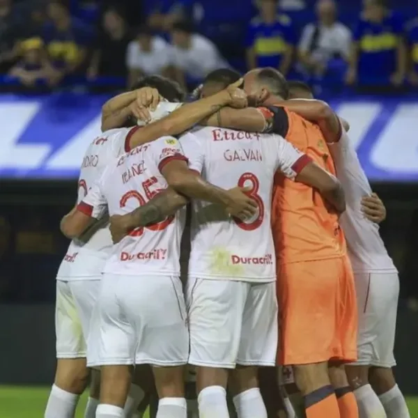 Boca quedó eliminado del Torneo Apertura: Huracán dio el golpe en la Bombonera y avanzó a cuartos de final