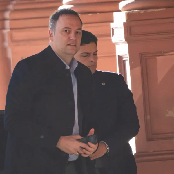 La investigación contra Adorni incorporó nuevos pagos en efectivo por alquileres