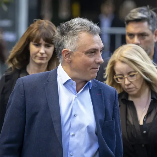 Sebastián Pareja quedó al frente de la Bicameral de Inteligencia y Karina Milei sigue avanzando sobre Santiago Caputo