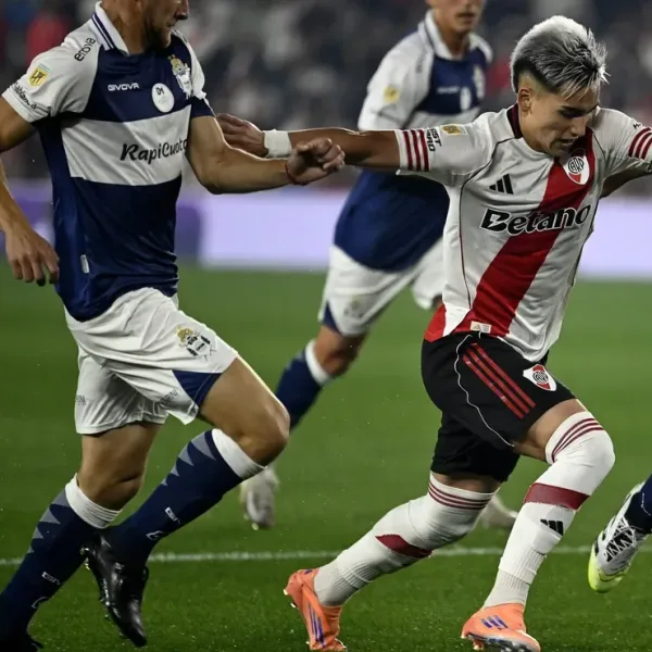Rosario Central-Racing y River-Gimnasia definen a los últimos semifinalistas del Torneo Apertura: horario y TV de los partidos
