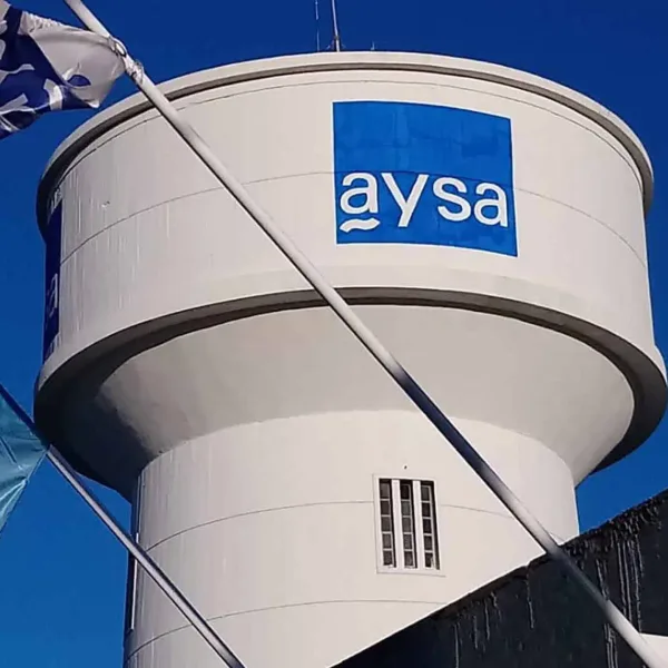 Caputo defendió la privatización de AySA y anunció la publicación de los pliegos