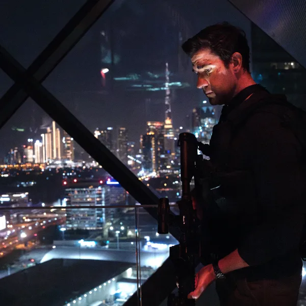 John Krasinski protagoniza la película "Jack Ryan: Guerra Fantasma"