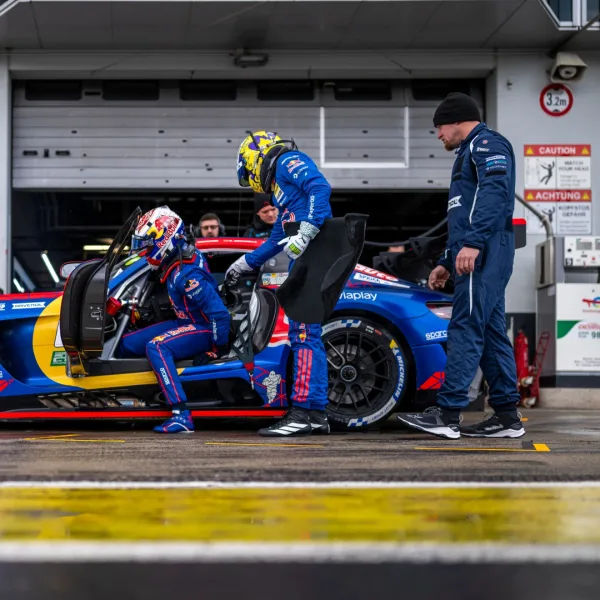 Max Verstappen tuvo una falla mecánica arruinó el sueño de la victoria en Nürburgring