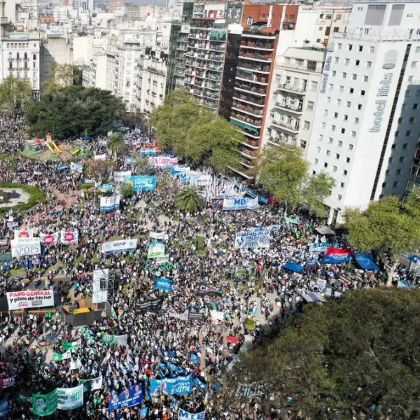 Convocan a una Marcha Federal en Defensa de la Salud Pública contra los recortes del Gobierno