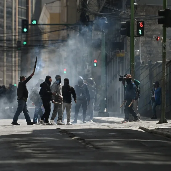 Crece la tensión en Bolivia: enfrentamientos entre manifestantes y la Policía