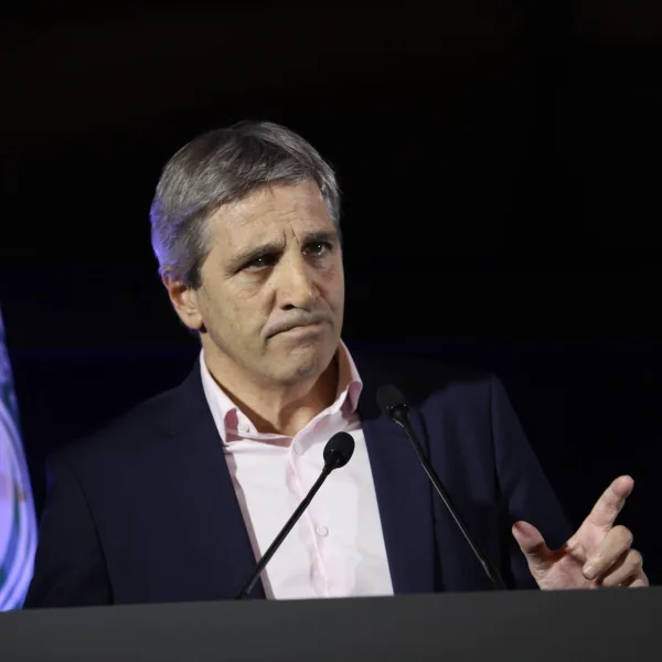 El Gobierno informó un superávit financiero de $268 mil millones en abril
