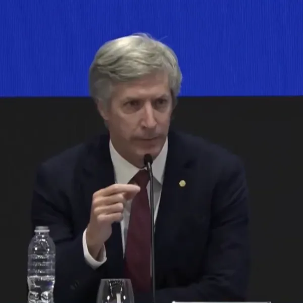 El titular del Banco Central confirmó que no rescatarán a los morosos