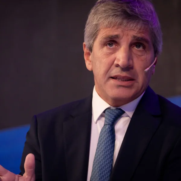 Caputo detalló el nuevo esquema de retenciones y anticipó más recortes para el campo