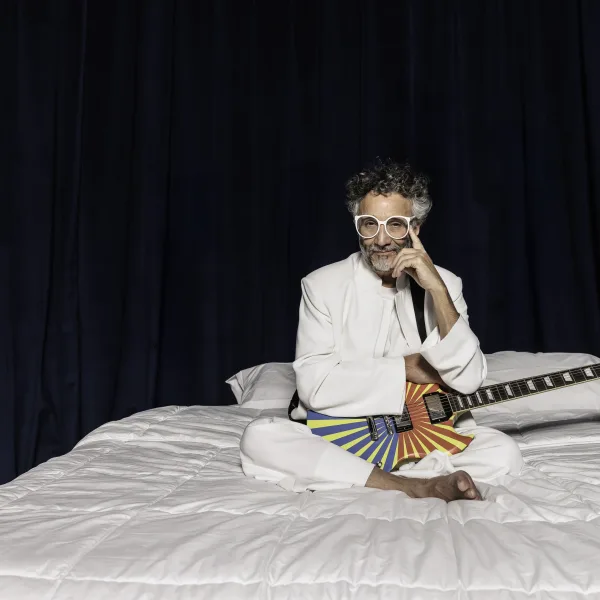 “Shine” ya está afuera, el nuevo álbum de Fito Paez