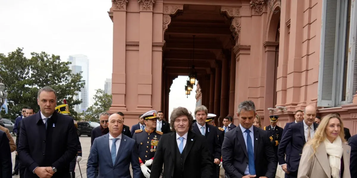 En medio de la interna, Milei reunió a su Gabinete en Casa Rosada ...