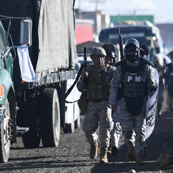 Bolivia debate habilitar a las Fuerzas Armadas para intervenir en las protestas