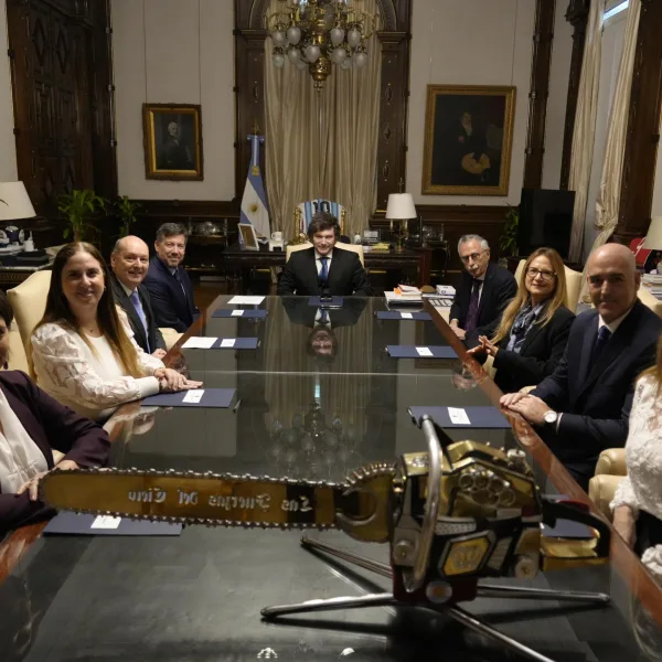 Milei se reunió con farmacéuticas y destacó una inversión privada para el sistema de salud