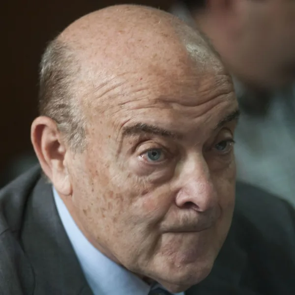 Domingo Cavallo pidió eliminar por completo el cepo y acelerar la acumulación de reservas
