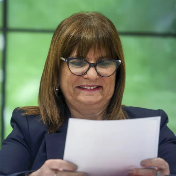Nueva interna libertaria: Bullrich ofreció su renuncia a la conducción del bloque en el Senado