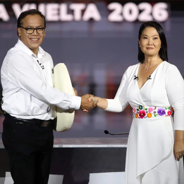 Perú elige a su noveno presidente en diez años en una elección marcada por la polarización y la crisis política