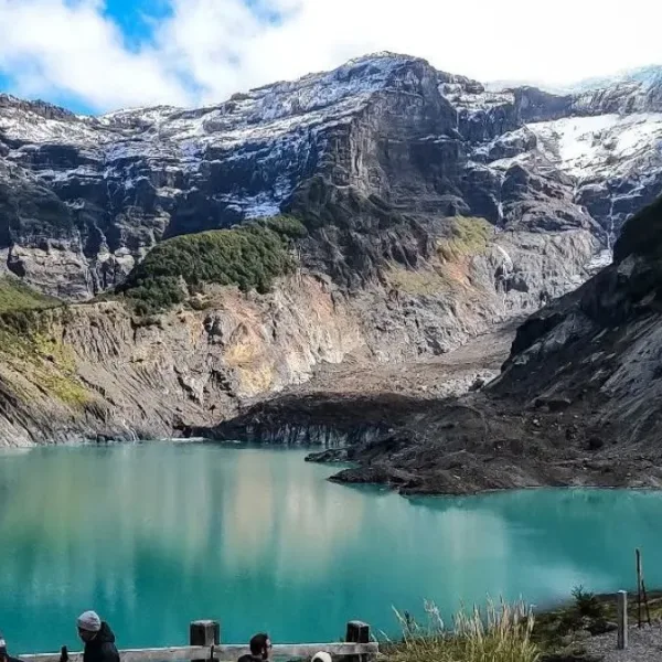 Multaron a turistas brasileños por ingresar a una zona prohibida de Nahuel Huapi: atravesaron una barrera de seguridad