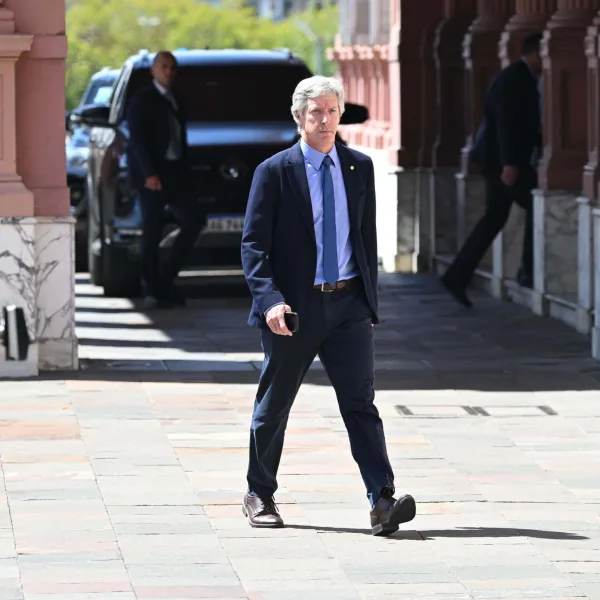 El Gobierno busca extender el swap con China para fortalecer las reservas