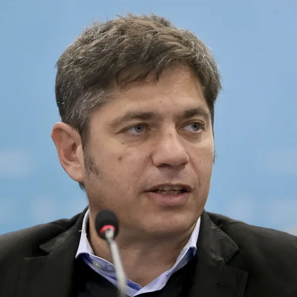 Kicillof se suma a un encuentro del peronismo en Santa Fe para debatir propuestas de desarrollo federal