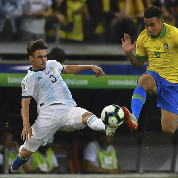 Golpe para Argentina: Tagliafico se pierde el debut ante Argelia y Scaloni busca reemplazante